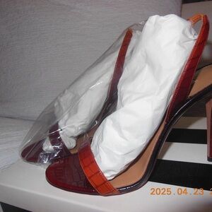 Aquazzura So Nude 105 mm Sandal
Degradé Croc Sahara Sunset